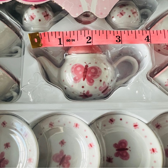 Butterfly Tea Set - Picture 5 of 7